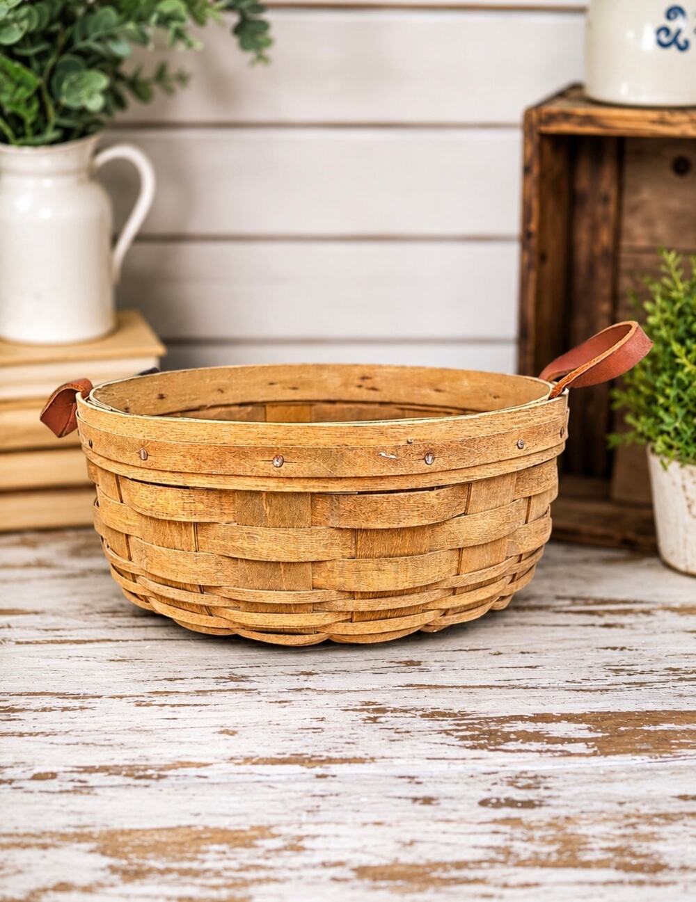Vintage Longaberger 1998 Round Woven Basket Leather Handles Made in USA
